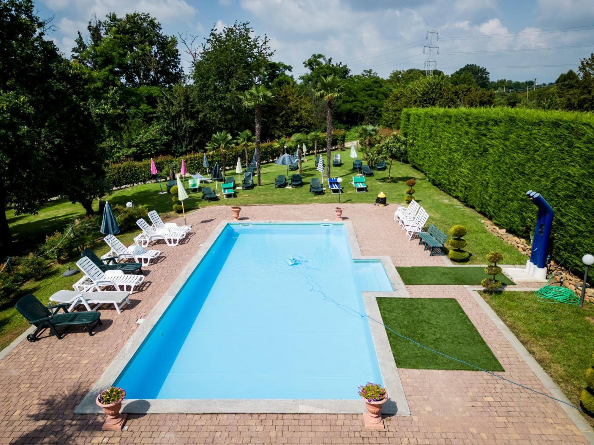 Agriturismo Parco Campofelice Lombardore Luaran gambar