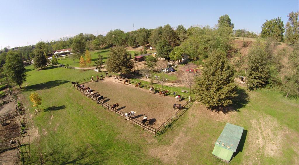 Agriturismo Parco Campofelice Lombardore Luaran gambar